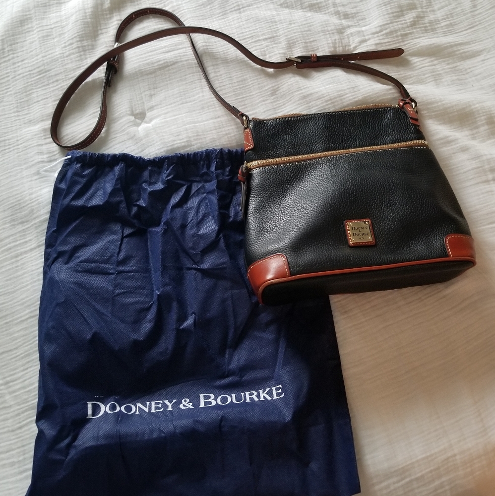 Dooney & Bourke bag